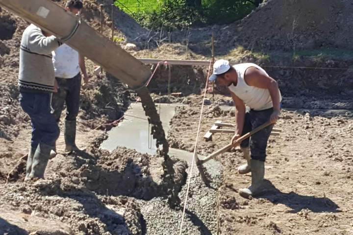 Construction piscine en béton Vichy