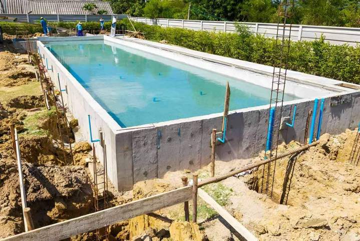 Construction piscine en béton Vichy